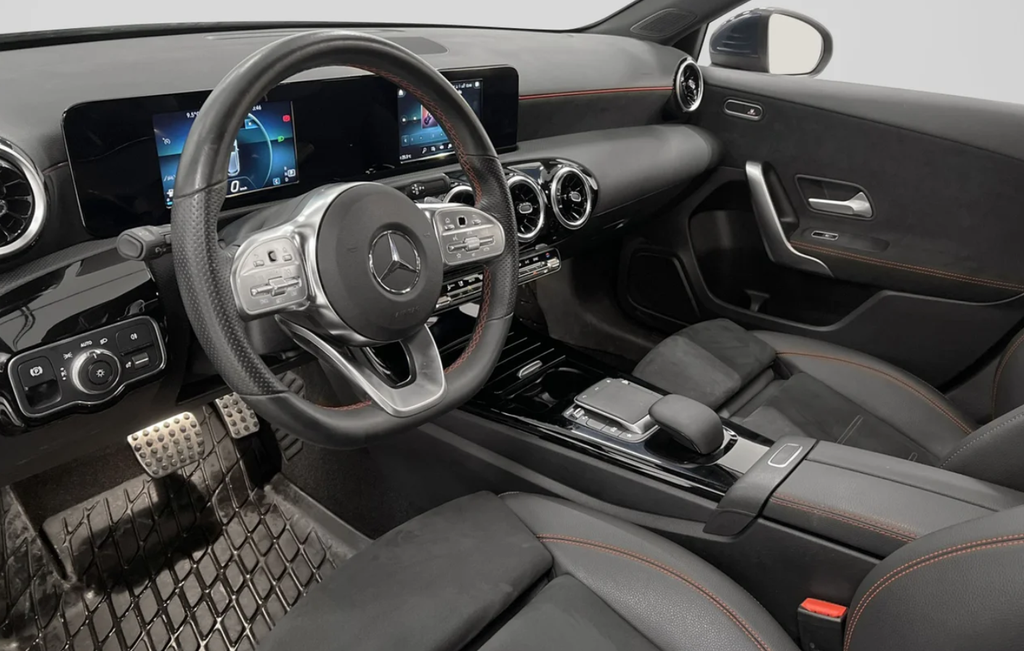 2021 Mercedes-Benz A 180 W1K1770841V105308 136hp AMG Camera 0.43L/Mil Well served