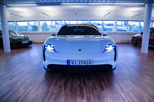 2021 Porsche Taycan WP0ZZZY1ZMSA67413 18-Veis, Sport Chrono, Sportslyd, Panorama, Pasm, Bose